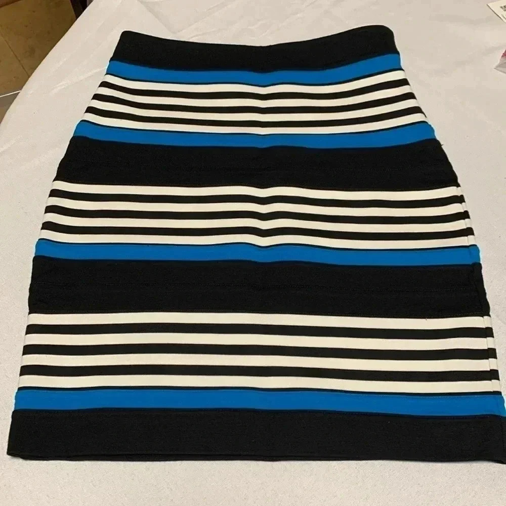EXPRESS Women’s Skirt, Excellent Condition.